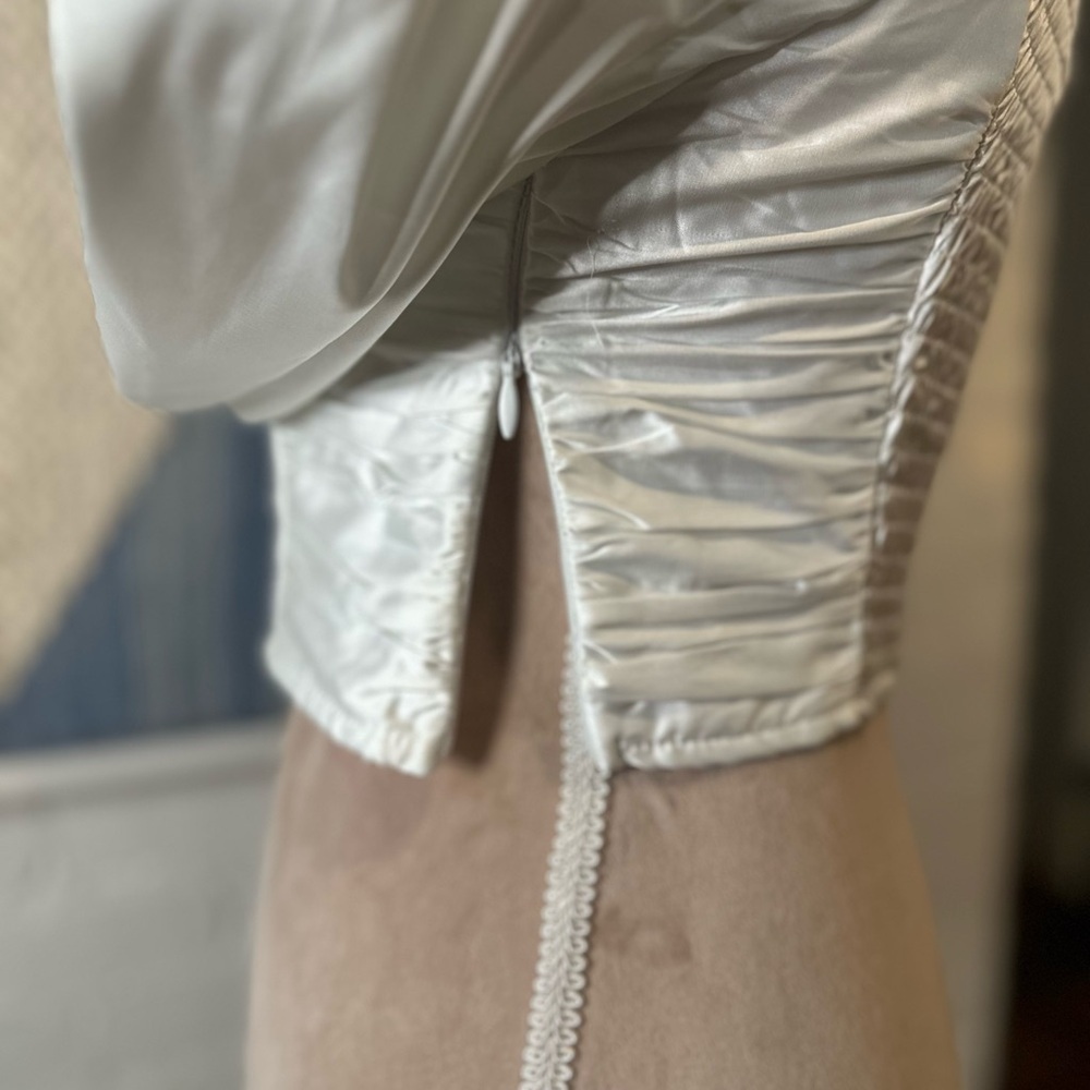 Shareen Collections Australia White Satin Balloon Sleeve Romantic Blouse - Picture 7 of 10